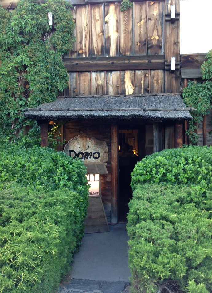 Domo 1 entrance to Domo