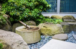 a closer view of the coin basin